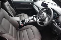 2025 Mazda CX-5 G25 Akera