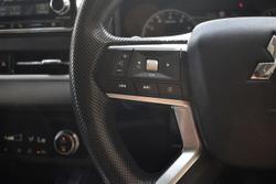 2023 Mitsubishi Outlander ES