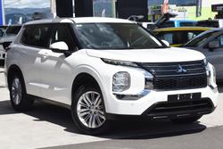 2023 Mitsubishi Outlander ES