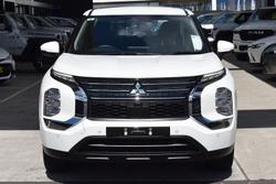 2023 Mitsubishi Outlander ES