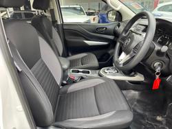 2021 Nissan Navara SL