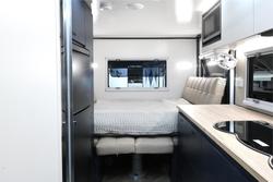 2025 Royal Flair Razor XT