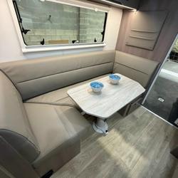 2025 JAYCO BASE STATION 24.75-6.4T.BS-MY25