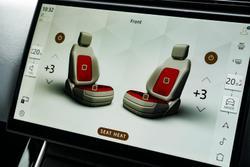 2024 Land Rover
Range Rover Velar D300 Dynamic SE