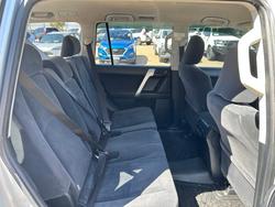 2018 Toyota Prado PRADO DSL WGN A/T GXL 4277430 002 Silver Pearl