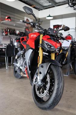 2025 Ducati Streetfighter V2 S Streetfighter Red