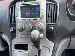 2012 Hyundai iMax TQ-W MY12 Creamy White