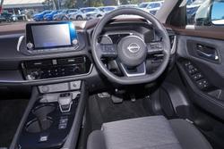 2024 Nissan X-TRAIL ST