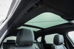 2025 Land Rover Range Rover Velar P250 Dynamic SE