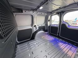 2021 Volkswagen Caddy TDI320