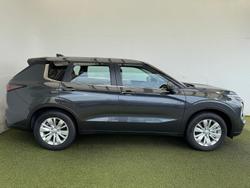 2025 Mitsubishi Outlander ES