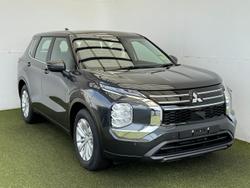 2025 Mitsubishi Outlander ES