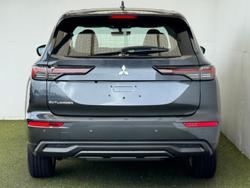 2025 Mitsubishi Outlander ES