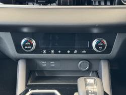 2025 Mitsubishi Outlander ES