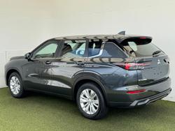 2025 Mitsubishi
                Outlander ES