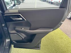 2025 Mitsubishi Outlander ES