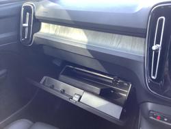 2022 Volvo XC40 Plus B4