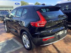 2022 Volvo XC40 Plus B4