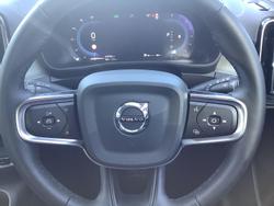 2022 Volvo XC40 Plus B4