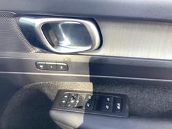 2022 Volvo XC40 Plus B4