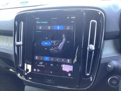 2022 Volvo XC40 Plus B4