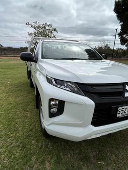 2022 Mitsubishi Triton GLX