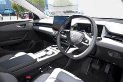 2025 MG
                MGS5 EV Essence 62