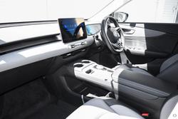 2025 MG
                MGS5 EV Essence 62