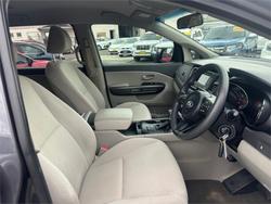 2017 KIA
                CARNIVAL S