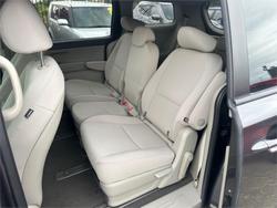 2017 KIA
                CARNIVAL S