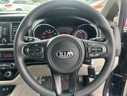 2017 KIA
                CARNIVAL S