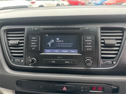 2017 KIA
                CARNIVAL S