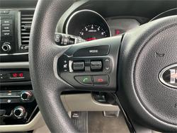 2017 KIA
                CARNIVAL S