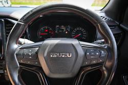 2022 Isuzu
D-MAX X-TERRAIN