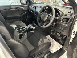 2025 ISUZU D-MAX LS-M XR