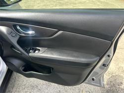 2016 NISSAN X-TRAIL ST (FWD)