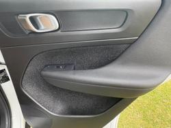 2019 Volvo XC40 T4 Momentum