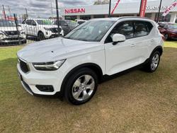 2019 Volvo XC40 T4 Momentum