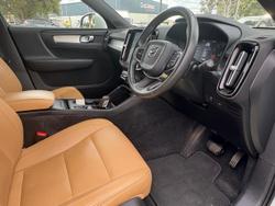 2019 Volvo XC40 T4 Momentum