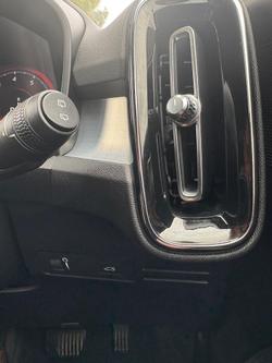 2019 Volvo XC40 T4 Momentum