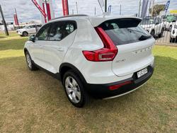 2019 Volvo XC40 T4 Momentum