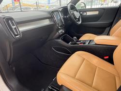 2019 Volvo XC40 T4 Momentum