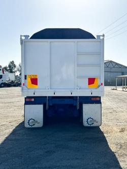 2010 Mack Metro-Liner 8X4 Hardox Steel Tipper Truck