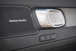 2025 Volvo XC40 Ultra B4 Bright