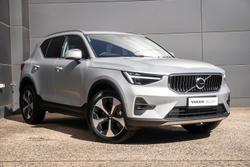 2025 Volvo
                XC40 Ultra B4 Bright