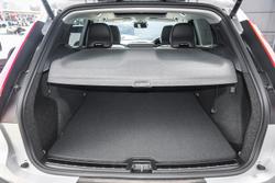 2025 Volvo XC40 Ultra B4 Bright
