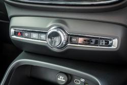 2025 Volvo XC40 Ultra B4 Bright