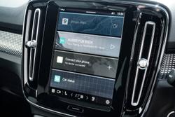 2025 Volvo XC40 Ultra B4 Dark