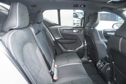 2025 Volvo XC40 Ultra B4 Dark