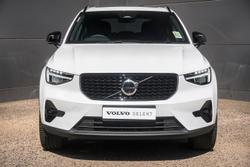 2025 Volvo XC40 Ultra B4 Dark